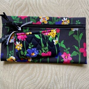 Vera Bradley matching set of 2 purses Wallet and Coin Purse